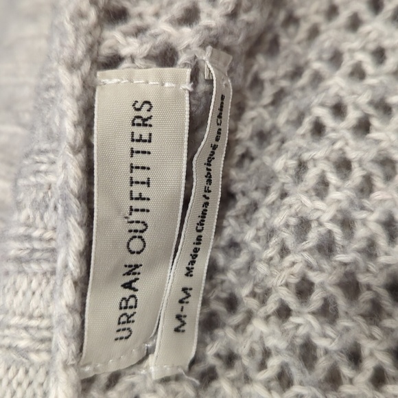 Urban outfitters grey knit vneck cable knit sweater with open turtle neck - Picture 3 of 5